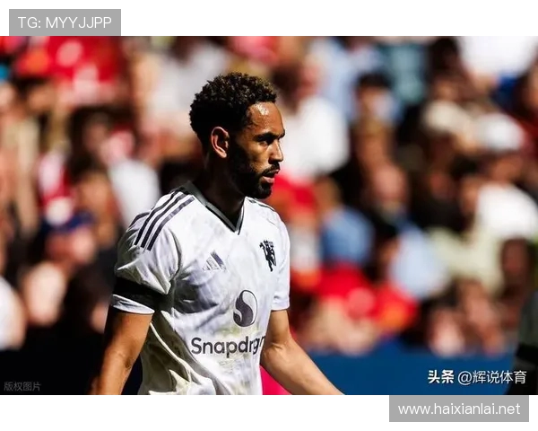 理查兹批评曼联球员状态不佳称阿莫林过于坚持三后卫体系